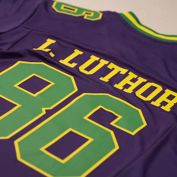 Verkörperung von Lex Luthor im sportlichen Stil